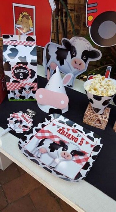 Our custom made Farm Animals party supplies include personalised invitations, paper cups and plates, blowouts and more.