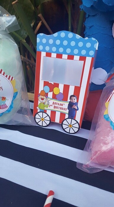 Our custom made Carnival party supplies include personalised invitations, paper cups and plates, blowouts and more.