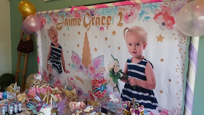 Kiddies Theme Parties offers personalized birthday party supplies and decor for sale.