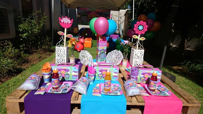 Kiddies Theme Parties offers personalized birthday party supplies and decor for sale.