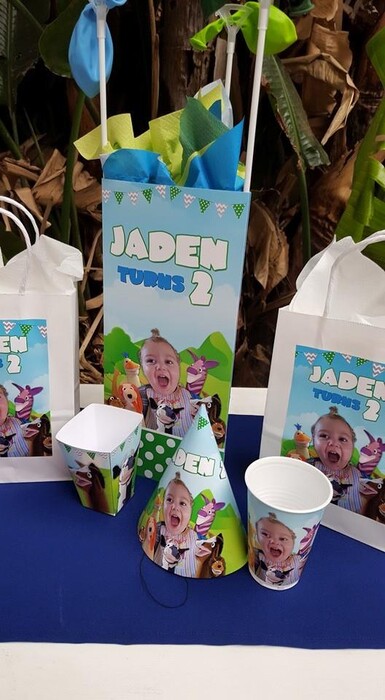 Our custom made party supplies include personalised invitations, paper cups and plates, blowouts and more.