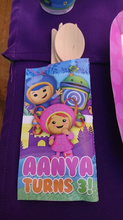Kiddies Theme Parties offers personalized birthday party supplies and decor for sale.