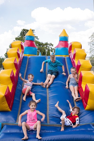 Kiddies Theme Parties offers personalized birthday party supplies and decor for sale.