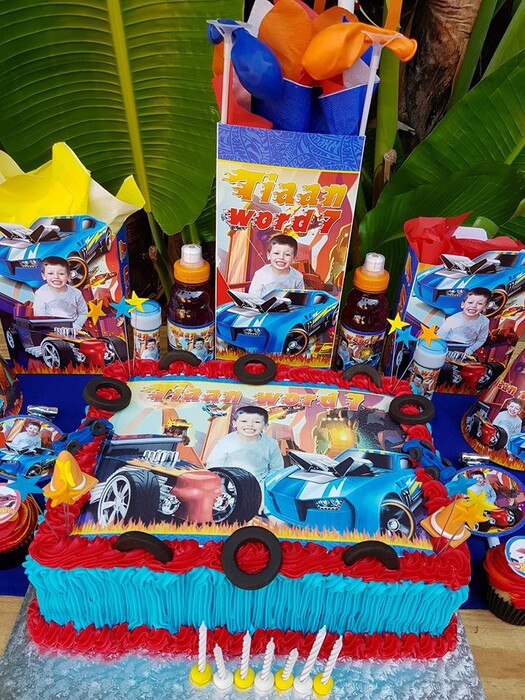 Kiddies Theme Parties offers personalized birthday party supplies and decor for sale.