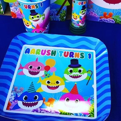 Kiddies Theme Parties offers personalized birthday party supplies and decor for sale.