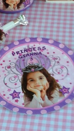 Kiddies Theme Parties offers personalized birthday party supplies and decor for sale.
