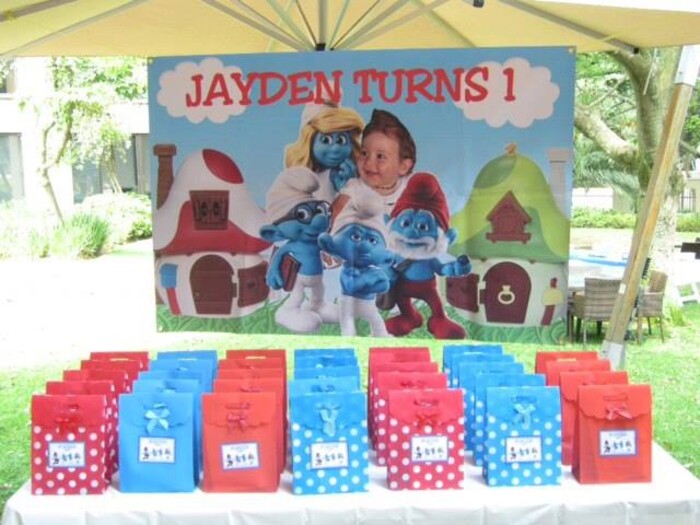 Click on this photo to Zoom. Contact us via email for a complete price list. Kiddies Theme Parties offers personalized Smurfs party supplies and decor for sale.