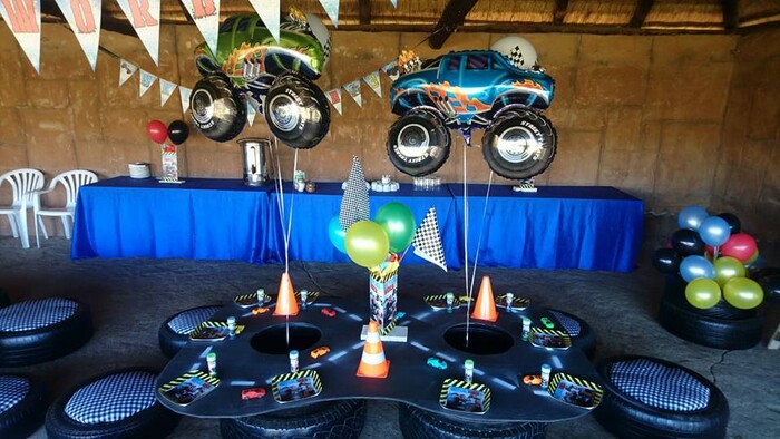Kiddies Theme Parties offers personalized birthday party supplies and decor for sale.