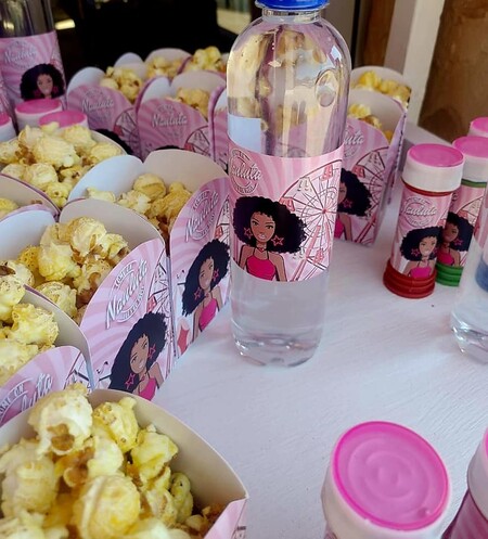 Kiddies Theme Parties offers personalized birthday party supplies and decor for sale.