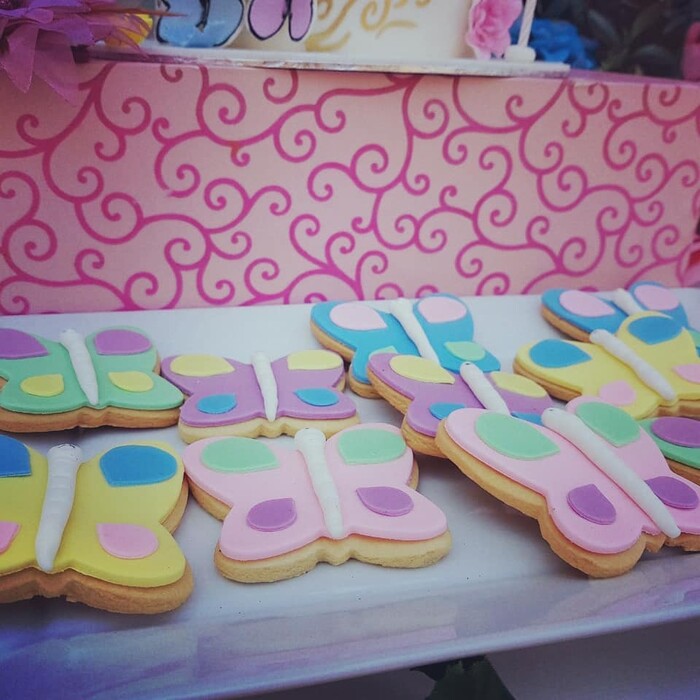 Themed floral butterflies biscuits. Themed floral butterflies biscuits.