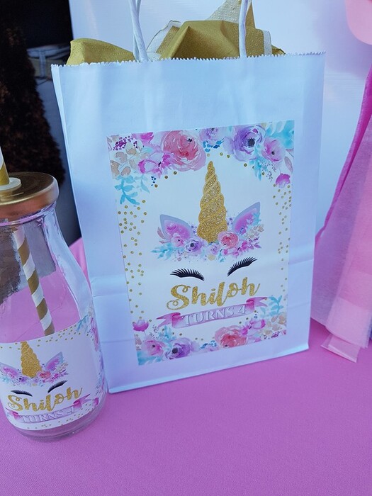 Kiddies Theme Parties offers personalized birthday party supplies and decor for sale.