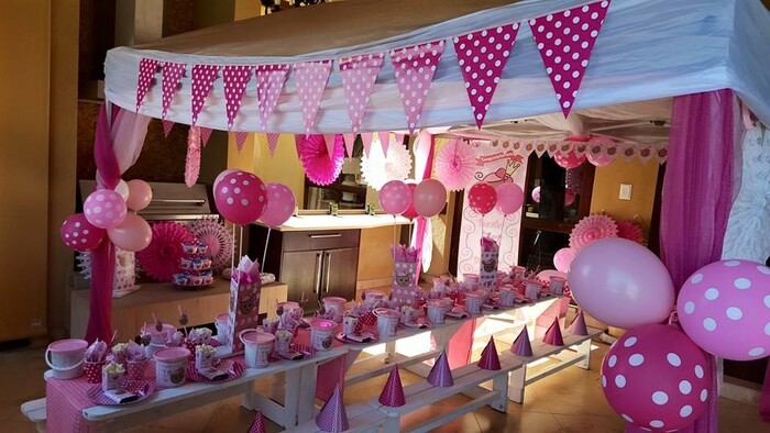 Kiddies Theme Parties offers personalized birthday party supplies and decor for sale.