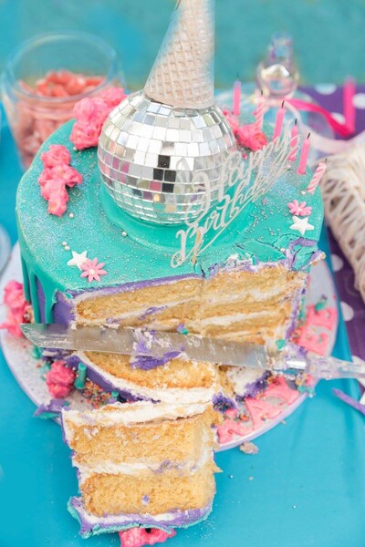 Kiddies Theme Parties offers personalized birthday party supplies and decor for sale.