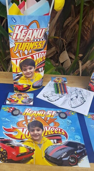 Kiddies Theme Parties offers personalized birthday party supplies and decor for sale.