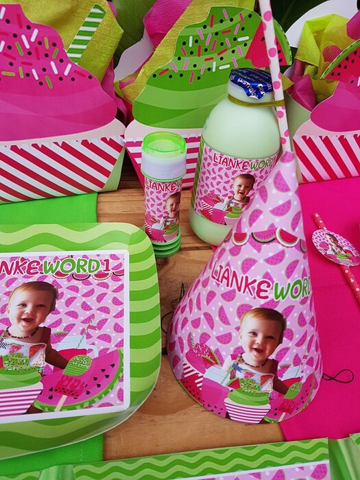 Kiddies Theme Parties offers personalized birthday party supplies and decor for sale.