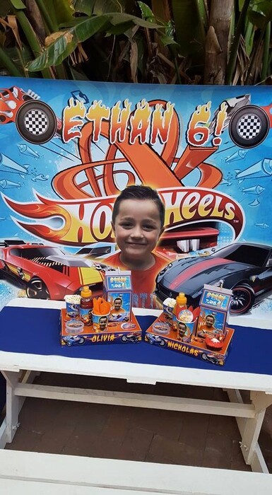 Kiddies Theme Parties offers personalized birthday party supplies and decor for sale.