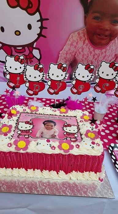 Kiddies Theme Parties hire out gazebos, picnic tables, umbrellas and photo boards for your birthday party.