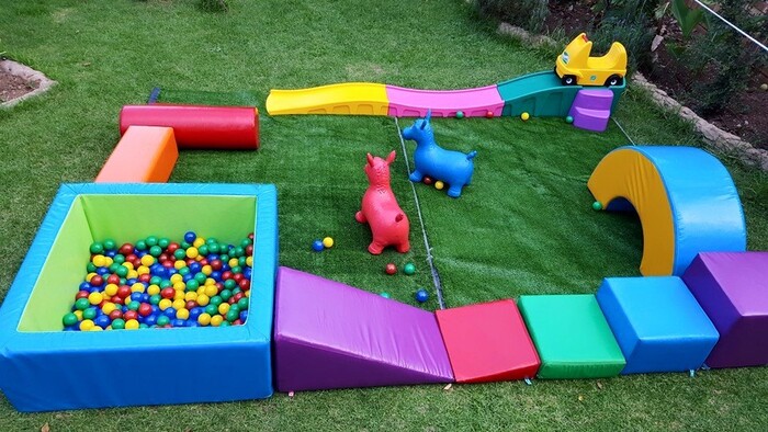 White Ball Pit Hire - Fun HQ