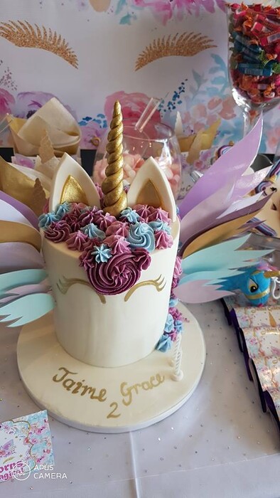 Kiddies Theme Parties offers personalized birthday party supplies and decor for sale.