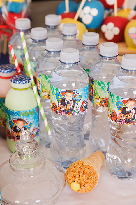 Kiddies Theme Parties offers personalized birthday party supplies and decor for sale.