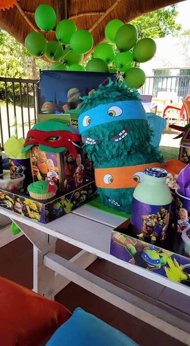 Kiddies Theme Parties not only make personalised baby shower decorations, we can also do the entire party setup for you.