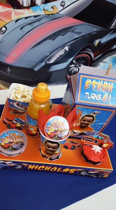 Kiddies Theme Parties offers personalized birthday party supplies and decor for sale.