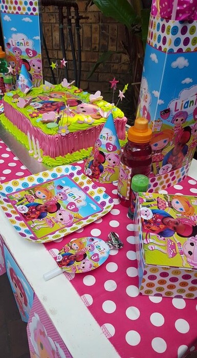 We make baby shower supplies and baby shower decor for boys and girls.