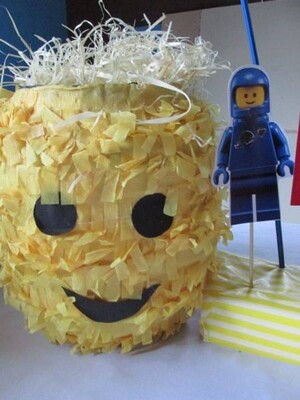 Kiddies Theme Parties offers personalized birthday party supplies and decor for sale.