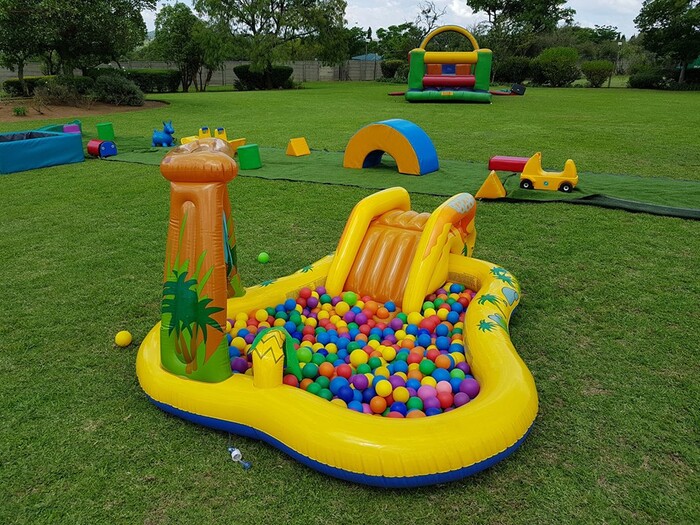 Kiddies Theme Parties offers personalized birthday party supplies and decor for sale.