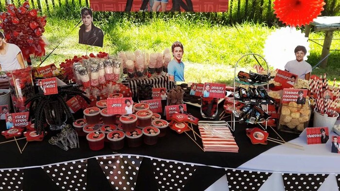 Kiddies Theme Parties offers personalized birthday party supplies and decor for sale.