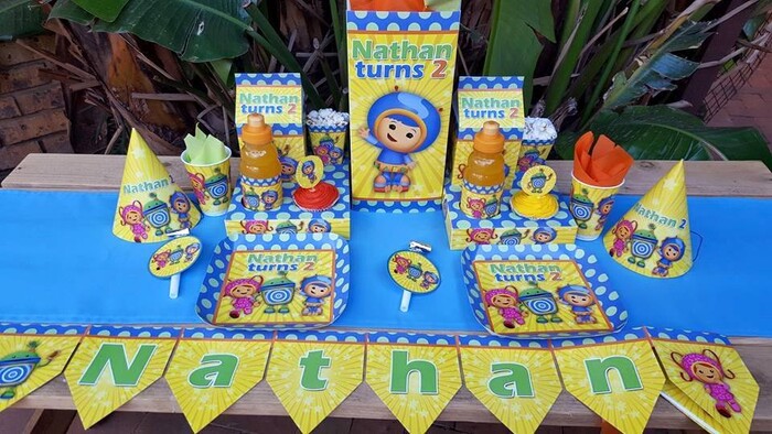 Click on this photo to Zoom. Contact us via email for a complete price list. Kiddies Theme Parties hire out jumping castles for your Team Umizoomi party.