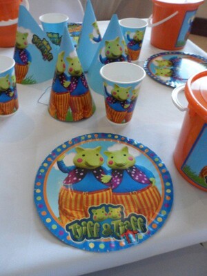 Kiddies Theme Parties offers personalized birthday party supplies and decor for sale.