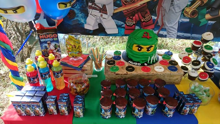 Kiddies Theme Parties offers personalized birthday party supplies and decor for sale.
