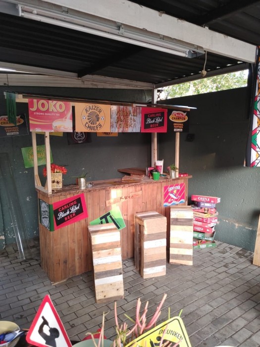 Kiddies Theme Parties offers personalized birthday party supplies and decor for sale.