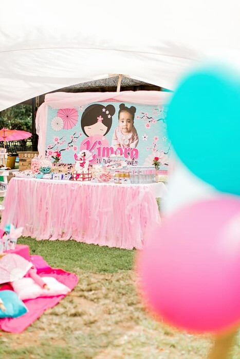 Kiddies Theme Parties offers personalized birthday party supplies and decor for sale.