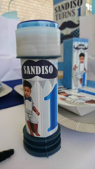 Kiddies Theme Parties offers personalized birthday party supplies and decor for sale.