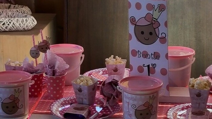 Kiddies Theme Parties offers personalized birthday party supplies and decor for sale.