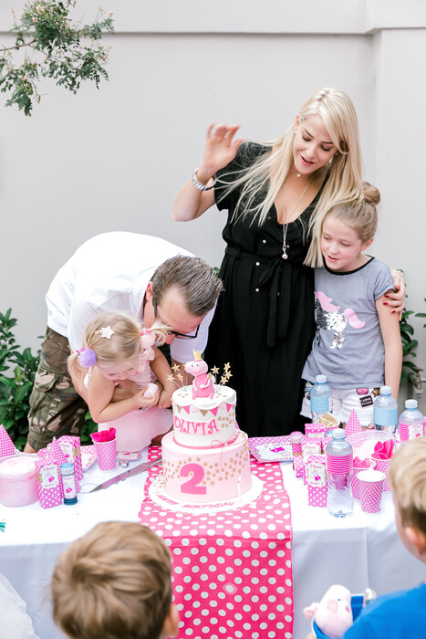 Kiddies Theme Parties offers personalized birthday party supplies and decor for sale.