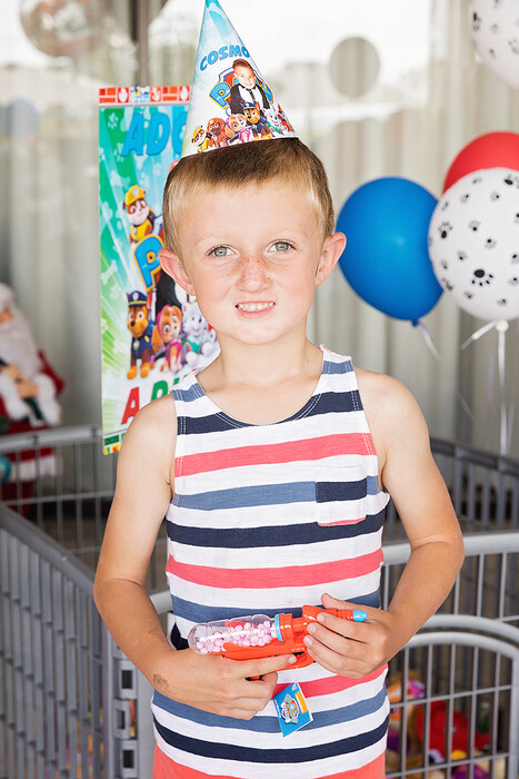 Kiddies Theme Parties offers personalized birthday party supplies and decor for sale.