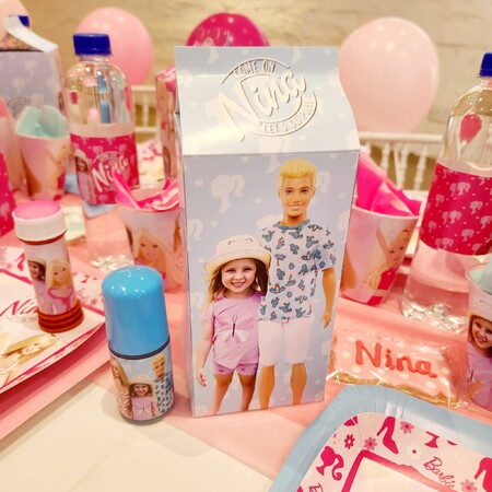 Kiddies Theme Parties offers personalized birthday party supplies and decor for sale.