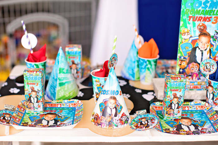 Kiddies Theme Parties offers personalized birthday party supplies and decor for sale.