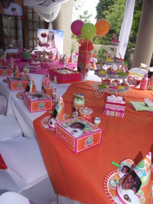 Kiddies Theme Parties offers personalized birthday party supplies and decor for sale.