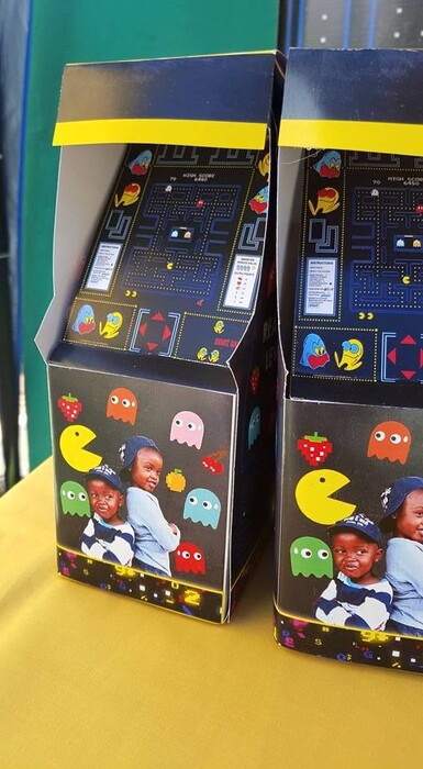 Kiddies Theme Parties offers personalized birthday party supplies and decor for sale.