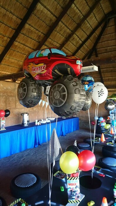 Kiddies Theme Parties offers personalized birthday party supplies and decor for sale.
