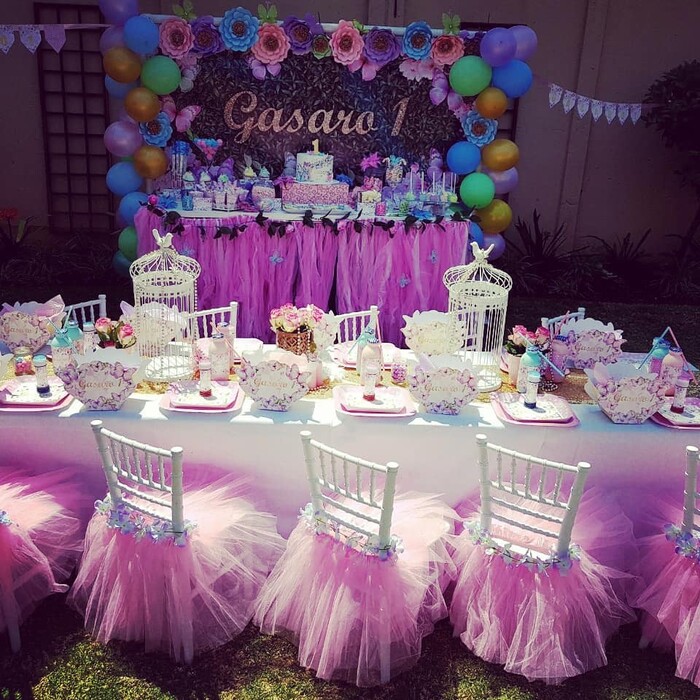 The complete setup with candy table in the background. The complete setup with candy table in the background.