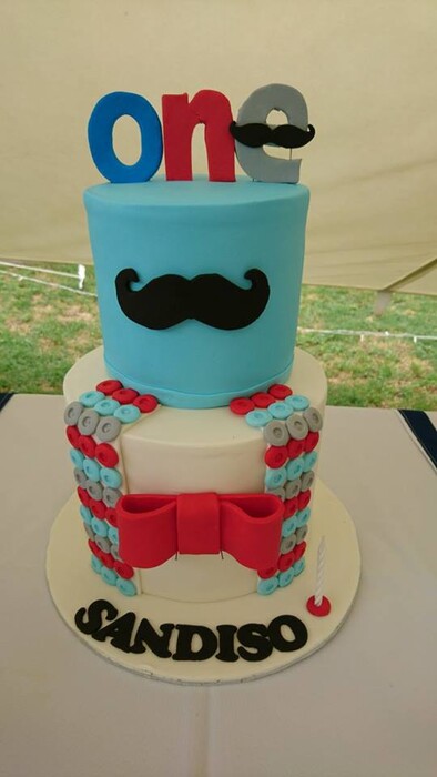 Kiddies Theme Parties offers personalized birthday party supplies and decor for sale.