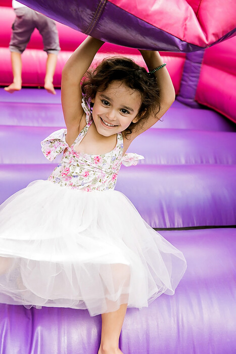 Kiddies Theme Parties offers personalized birthday party supplies and decor for sale.