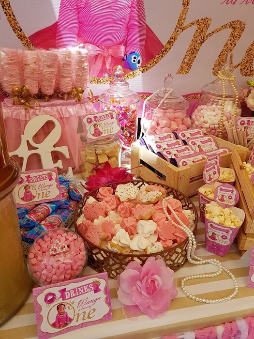 Kiddies Theme Parties offers personalized birthday party supplies and decor for sale.