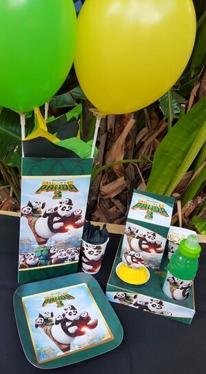 Kiddies Theme Parties offers personalized birthday party supplies and decor for sale.