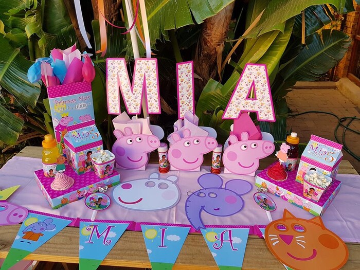 Kiddies Theme Parties offers personalized birthday party supplies and decor for sale.